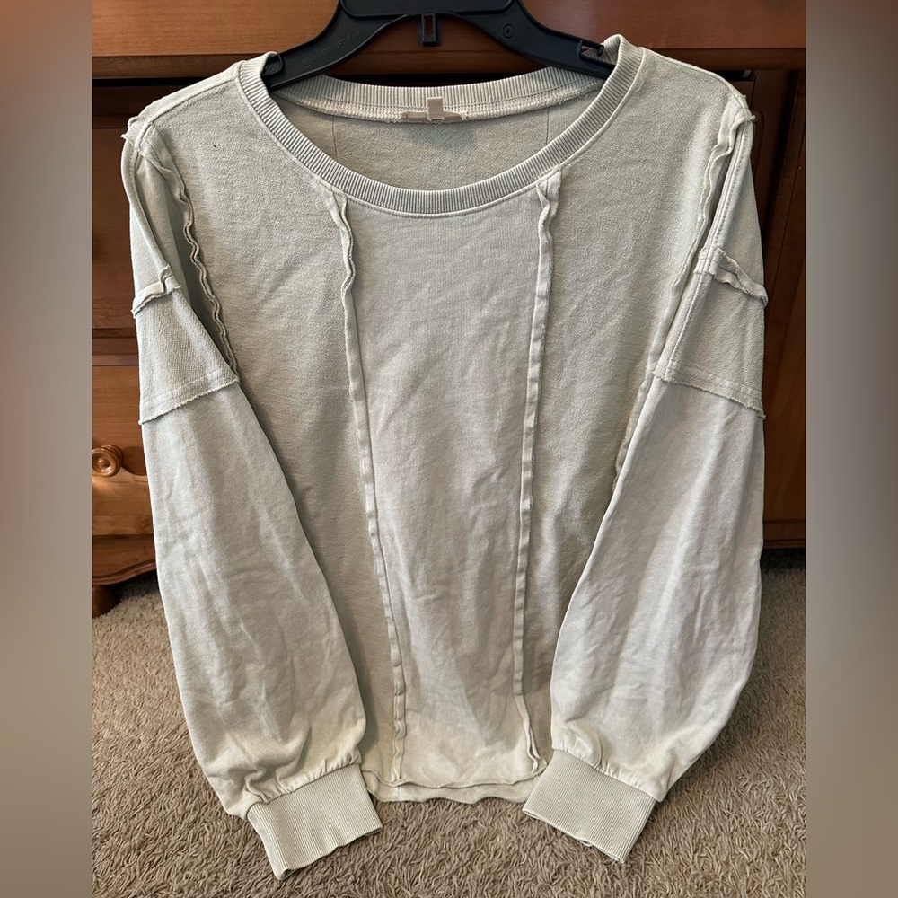 Easel Casual Light Gray Top